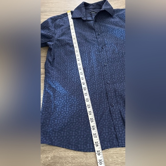 ✨ Tommy Hilfiger Men’s Button-Up Long Sleeve Shirt – Blue & White Dotted Floral✨ - Picture 3 of 12